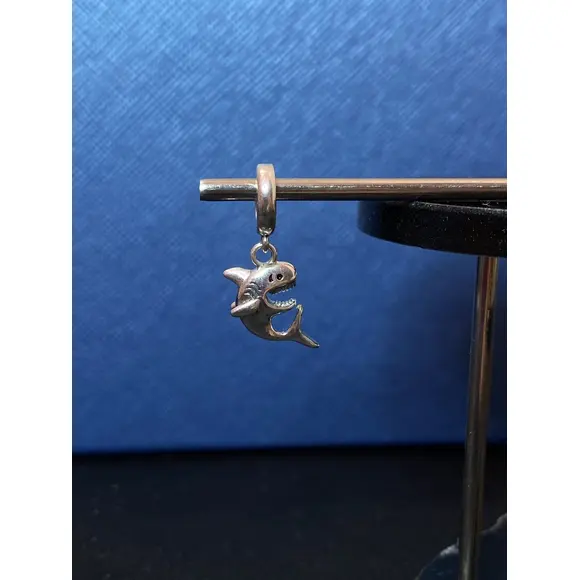Шарм Pandora срібна акула